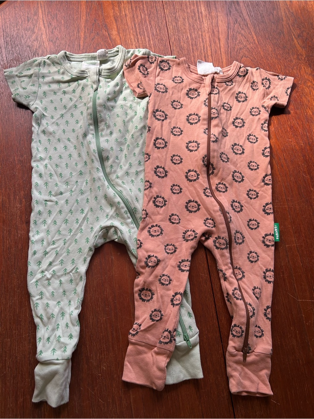 Parade Organics Cotton short sleeved zip up PJs